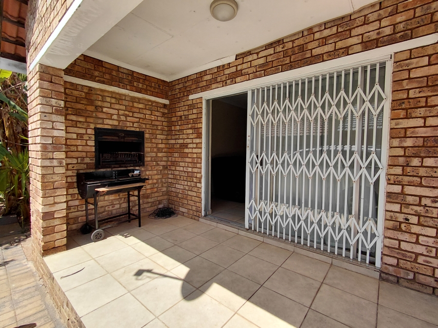 To Let 3 Bedroom Property for Rent in Meiringspark North West